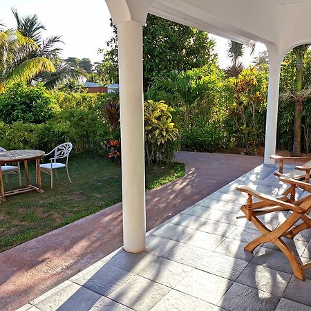 CHEZ MARVA Grande Villa COCO 3 à 12 personnes La Digue Exterior foto