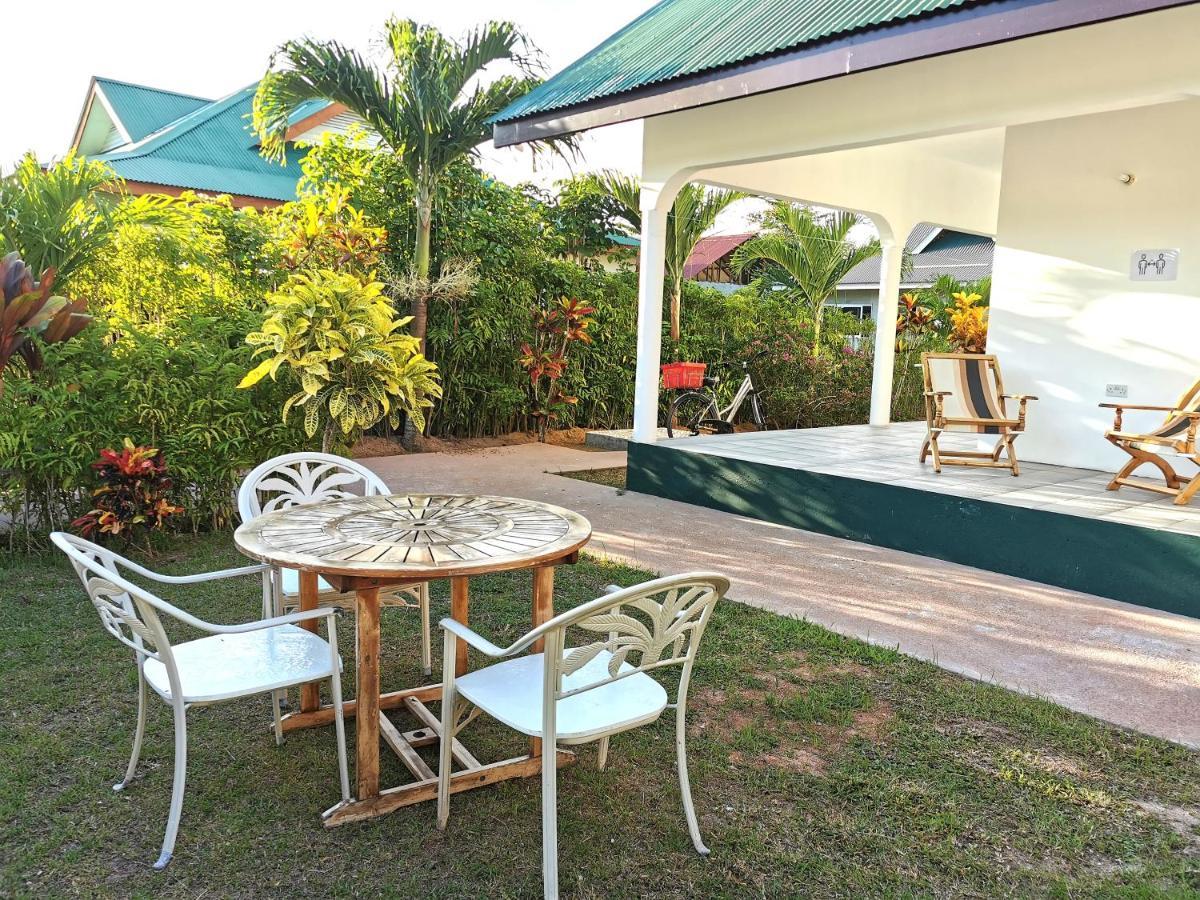 CHEZ MARVA Grande Villa COCO 3 à 12 personnes La Digue Exterior foto