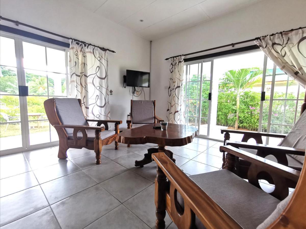 CHEZ MARVA Grande Villa COCO 3 à 12 personnes La Digue Exterior foto